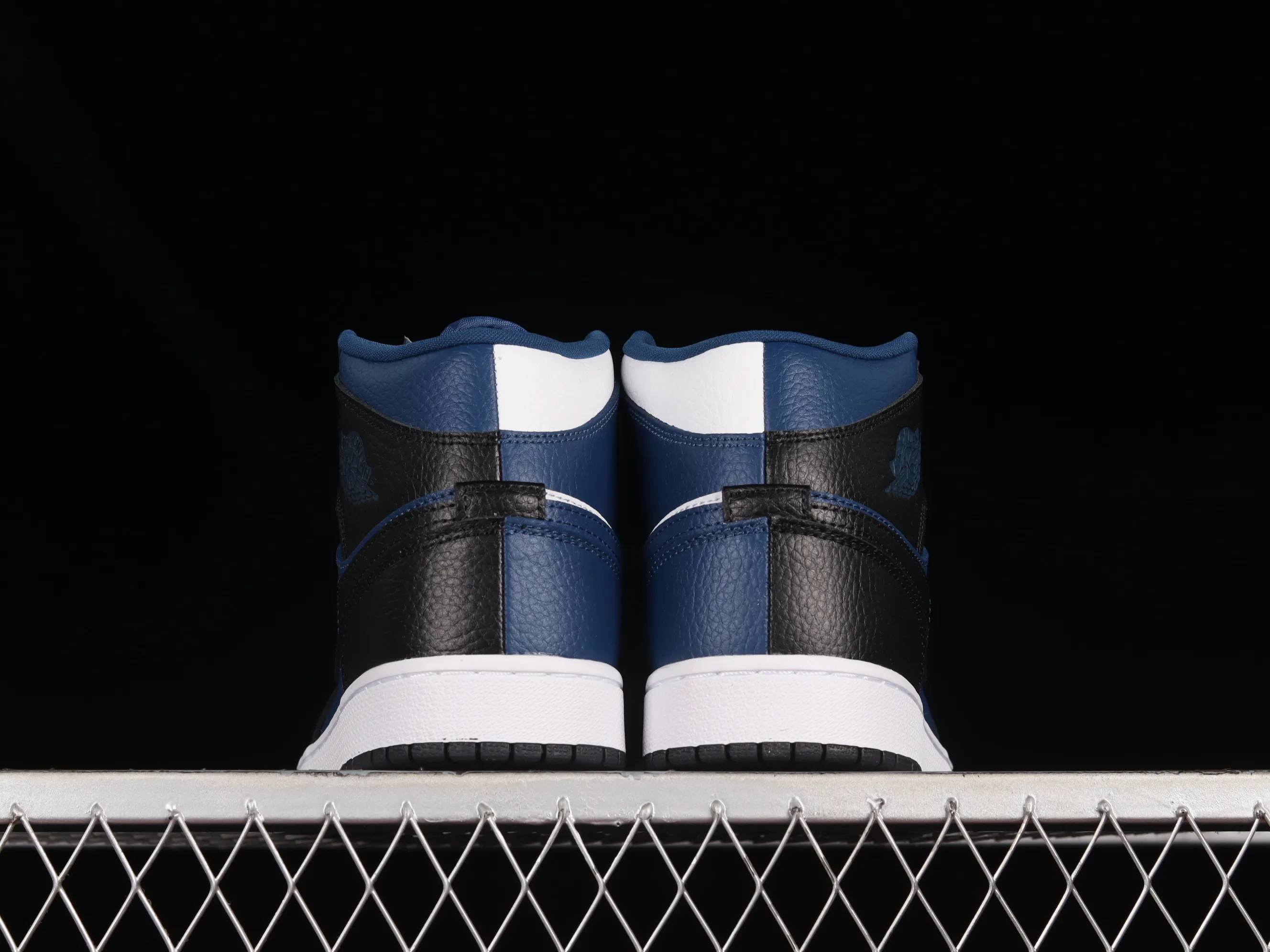All categories Air Jordan Jordan series basketball shoes Air Jordan 1 Mid Air Jordan 1 Mid "French Blue" AJ1 Joe 1 Yin Yang China basketball shoes DR0501-401
